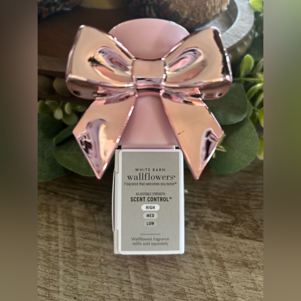 Pink Bow Wallflower Plug